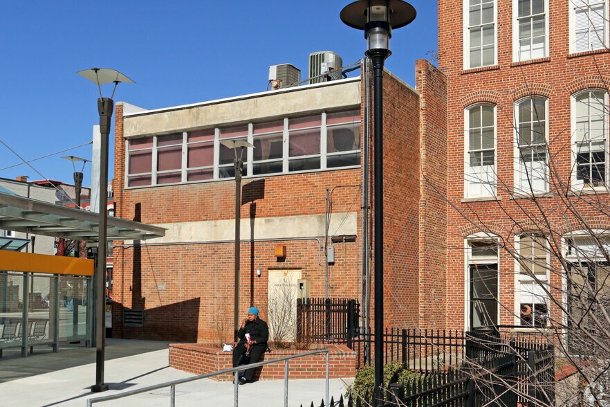 More Photos Of 126 E Hargett St, Raleigh Storefront Retail Office For Lease