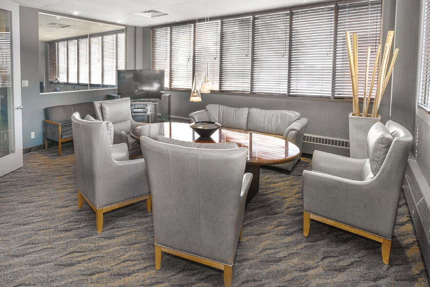 More Photos Of 602 12th Ave SW, Calgary Office For Sale