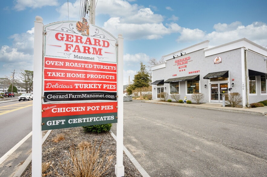 Primary Photo Of 499 State Rd, Plymouth Restaurant For Sale