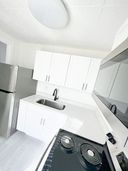 More Photos Of 205 S Grove St, Eustis Apartments For Sale