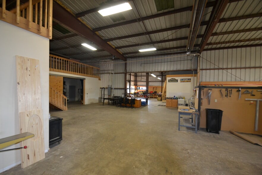 More Photos Of 6915 Raywood Rd, Monona Warehouse For Sale