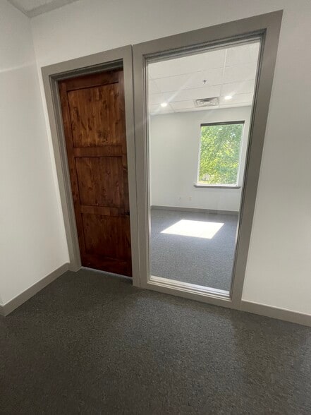 More Photos Of 11629 S 700 E, Draper Office For Sale