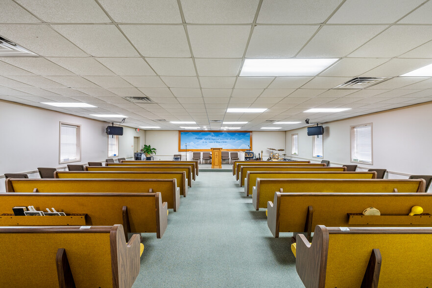 More Photos Of 4239 Flat Shoals Pky, Decatur Religious Facility For Sale