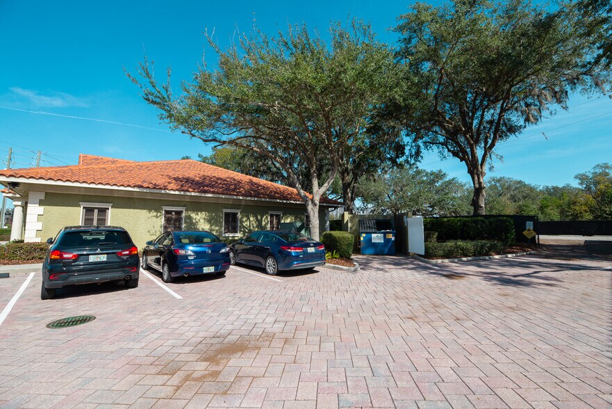 More Photos Of 2436-2438 Brunello Trace, Lutz Office For Lease