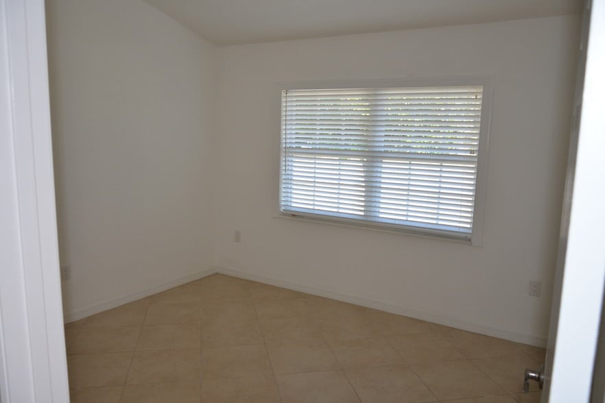 More Photos Of 8028 Spring Hill Dr, Spring Hill Coworking Space