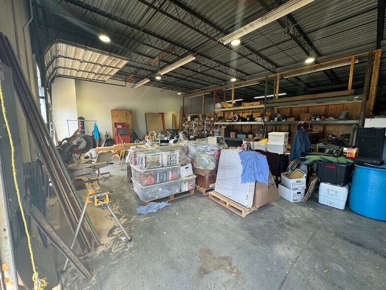 More Photos Of 10300 Us Highway 19 N, Pinellas Park Manufacturing For Sale