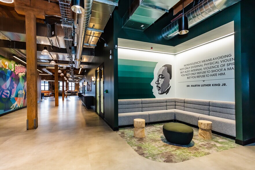 More Photos Of 2100 S Morgan St, Chicago Office For Lease