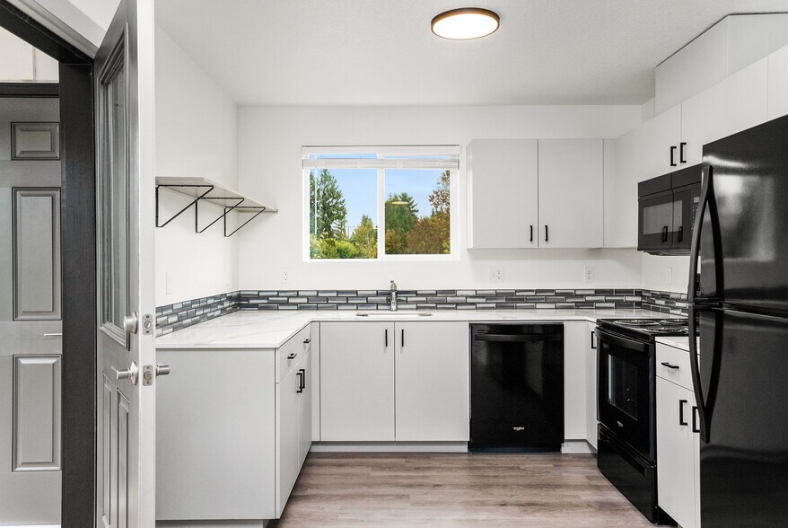 More Photos Of 110 S 7th St, Carlton Apartments For Sale