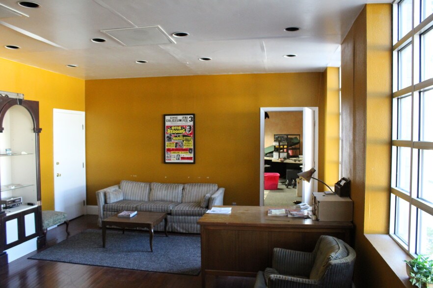 More Photos Of 777 S Main St, Memphis Warehouse For Sale