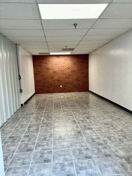 More Photos Of 540 N State Road 434, Altamonte Springs Self Storage For Sale