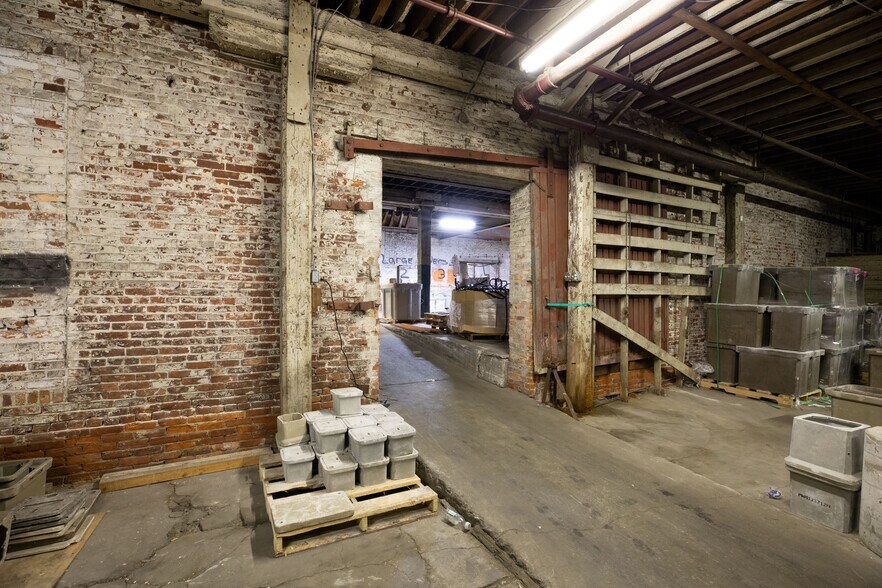 More Photos Of 811 Santa Fe St, Kansas City Warehouse For Sale