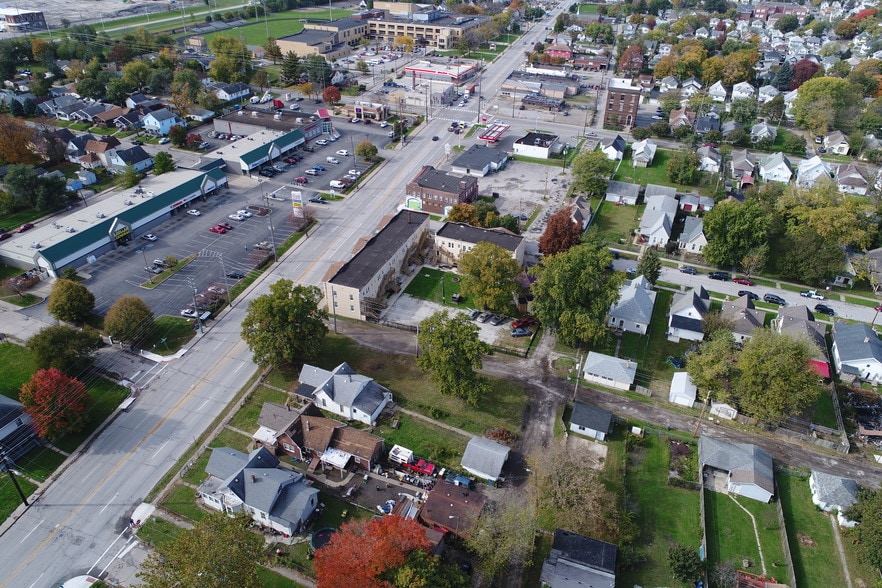 More Photos Of 1918 W Washington St, Indianapolis Apartments For Sale