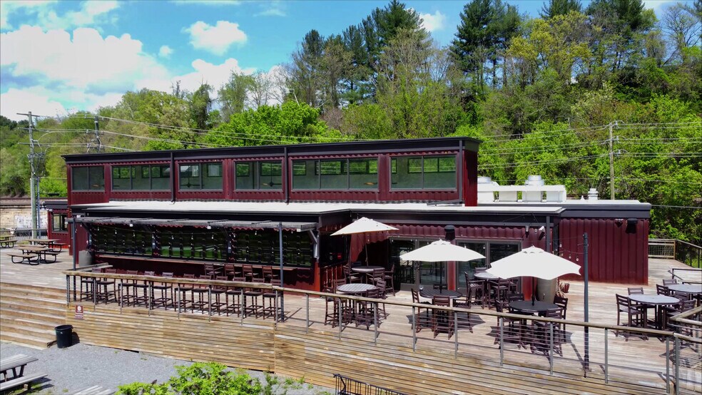 More Photos Of 350 Riverside Dr, Asheville Restaurant For Sale