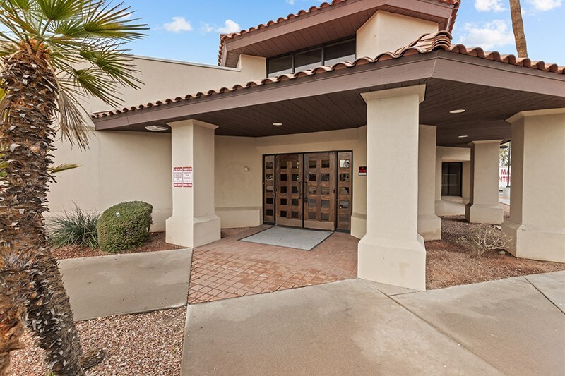 More Photos Of 2998 N Alma School Rd, Chandler Bank For Lease