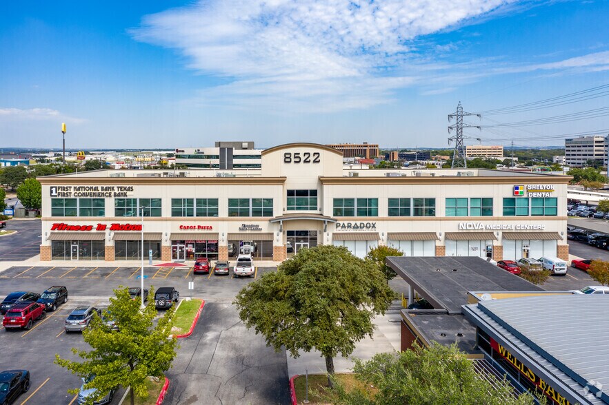 More Photos Of 8522 Broadway, San Antonio Office For Lease