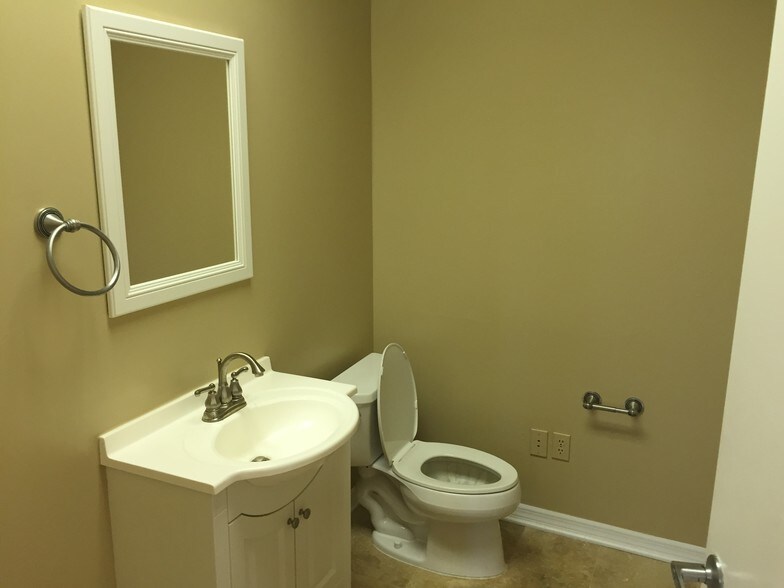 More Photos Of 2301 Park Ave, Orange Park Medical For Lease