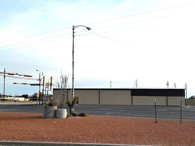 More Photos Of 900 N Nelson, Fort Stockton Freestanding For Lease