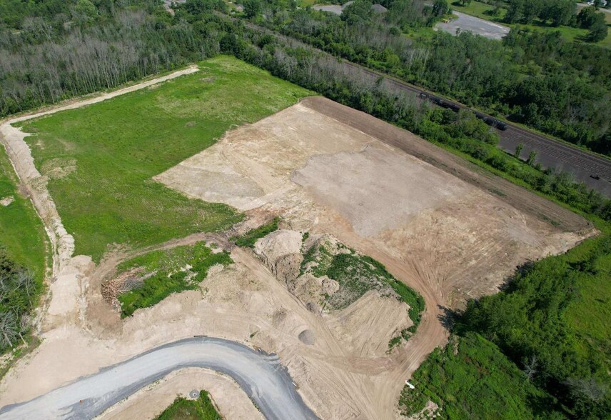 More Photos Of 0 Huff Avenue, Quinte West Warehouse For Lease