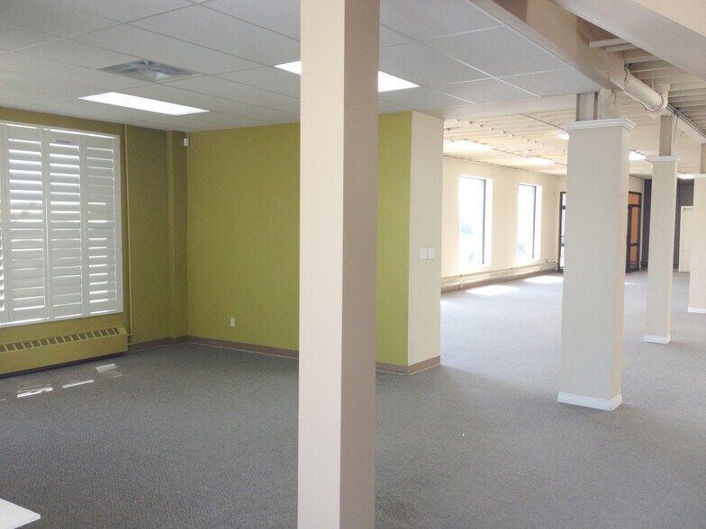 More Photos Of 620 King Edward St, Winnipeg Storefront For Lease