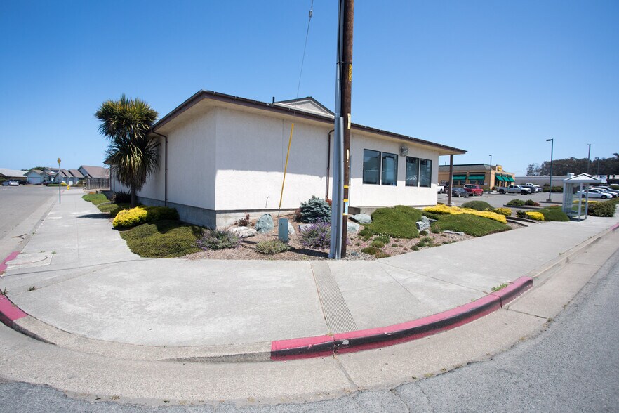 More Photos Of 151 W Elm St, Fort Bragg General Retail For Sale