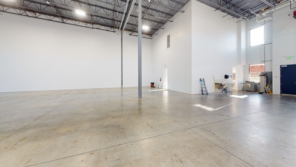 More Photos Of 752 North 2250 West, Springville Warehouse For Lease