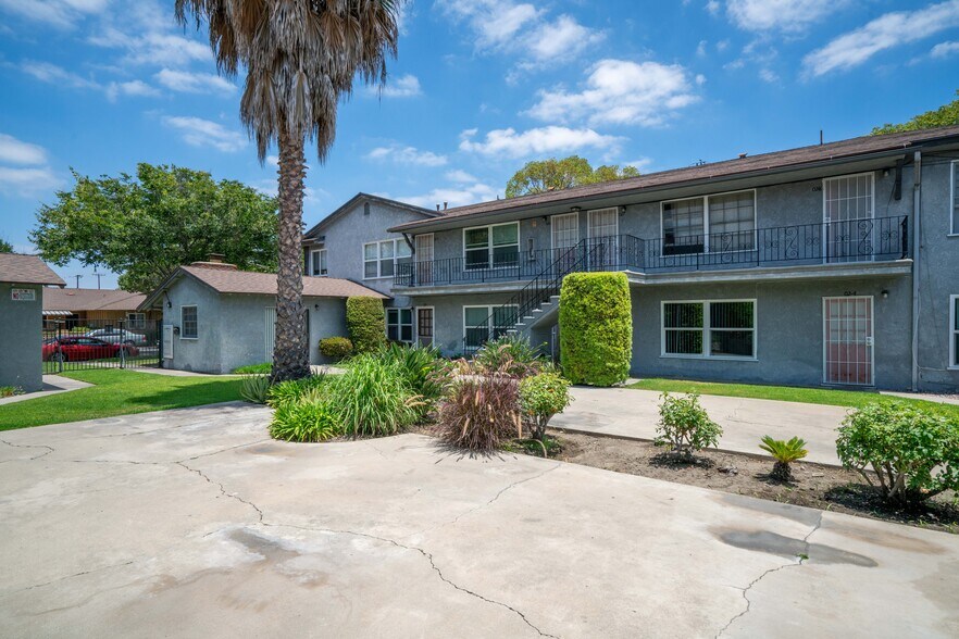 More Photos Of 1602-1608 W Juno Ave, Anaheim Apartments For Sale