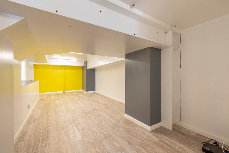 More Photos Of 512 N Pacific Coast Hwy, Redondo Beach Freestanding For Sale