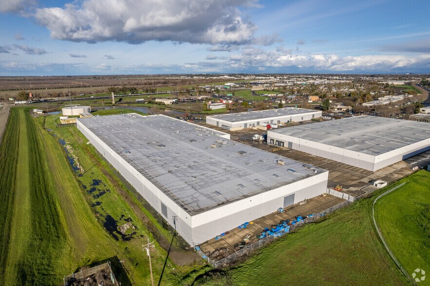 More Photos Of 1400 Enterprise Blvd, West Sacramento Warehouse For Lease