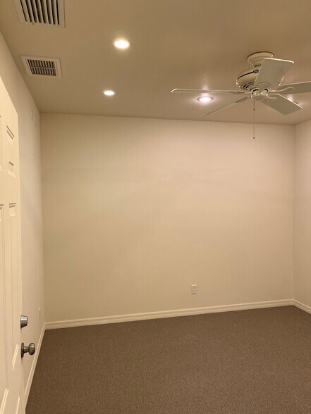 More Photos Of 515 E 27th St, Bradenton Office For Sale