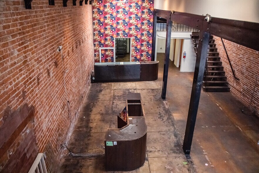 More Photos Of 2708 Main St, Santa Monica Storefront For Lease