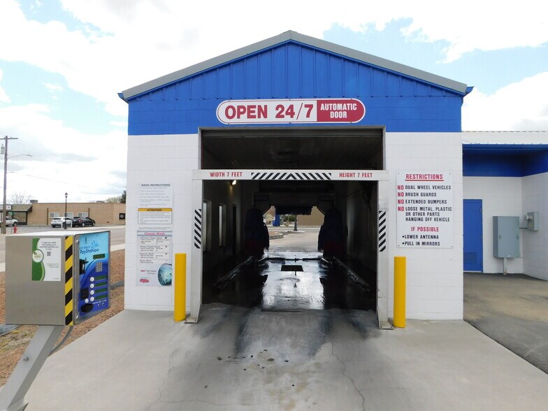 More Photos Of 6 S Main St, Homedale Carwash For Sale