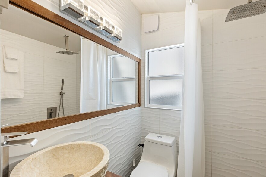 More Photos Of 942 23rd St, San Diego Apartments For Sale