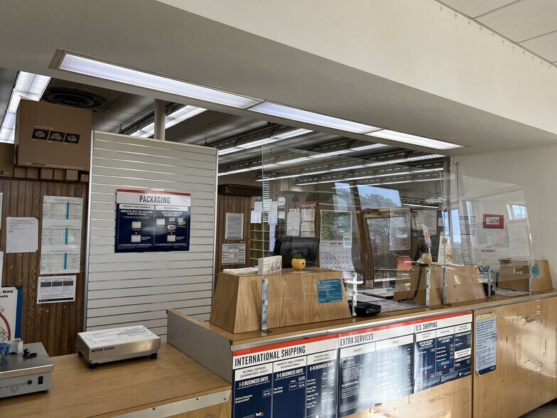 More Photos Of 14 N Third St, Bay Springs Post Office For Sale