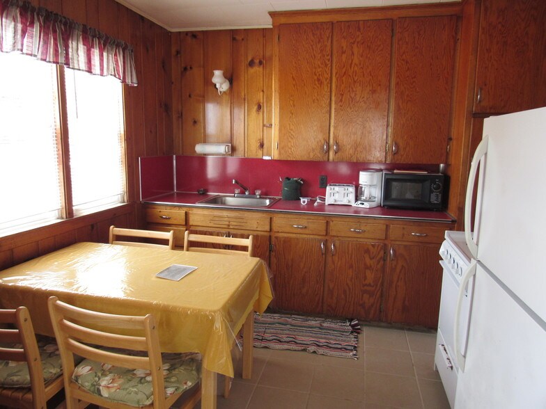 More Photos Of 4497 S US Highway 23, Greenbush Hotel For Sale