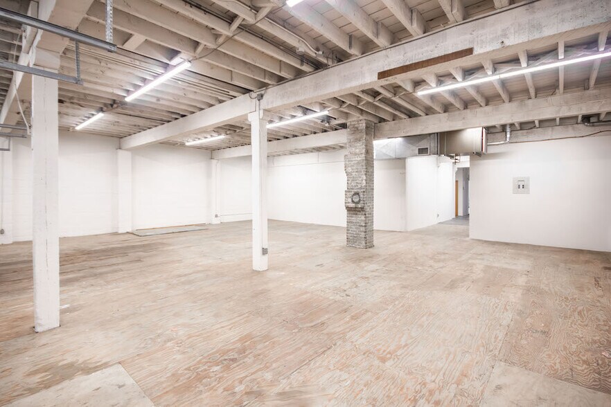 More Photos Of 381 Railway St, Vancouver Warehouse For Lease