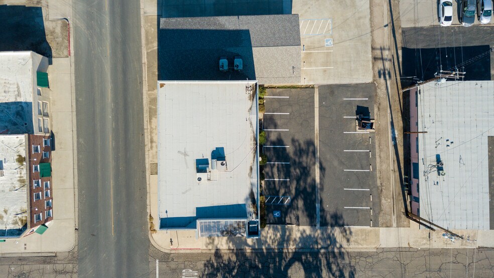 More Photos Of 108 E Mill Ave, Porterville Loft Creative Space For Lease