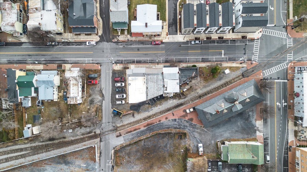 More Photos Of 207 N Kent St, Winchester General Retail For Sale