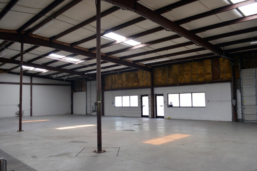 More Photos Of 2832 Logan St, Nashville Warehouse For Lease