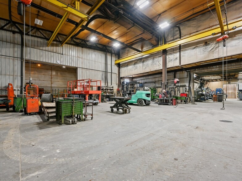 More Photos Of 6869 Columbus St, New Vienna Warehouse For Sale