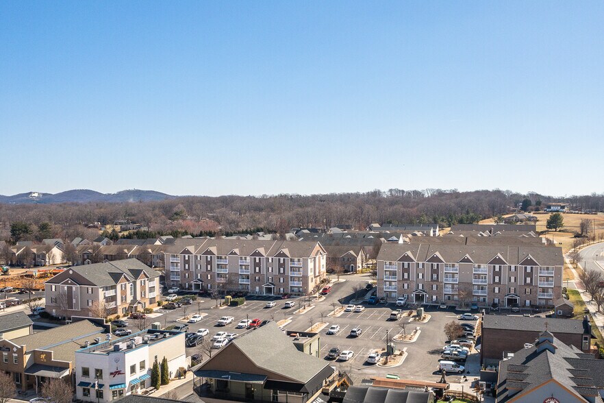 More Photos Of 301 Rotunda St, Lynchburg Apartments For Sale