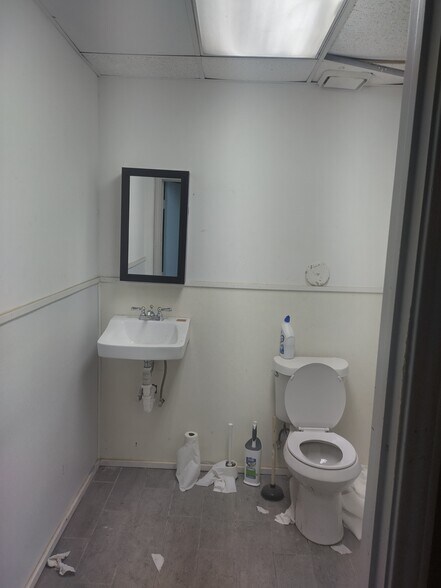 More Photos Of 2040-2070 W Spring Creek Pky, Plano Storefront For Lease