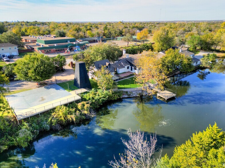 More Photos Of 3500 N Coltrane Rd, Forest Park Specialty For Sale