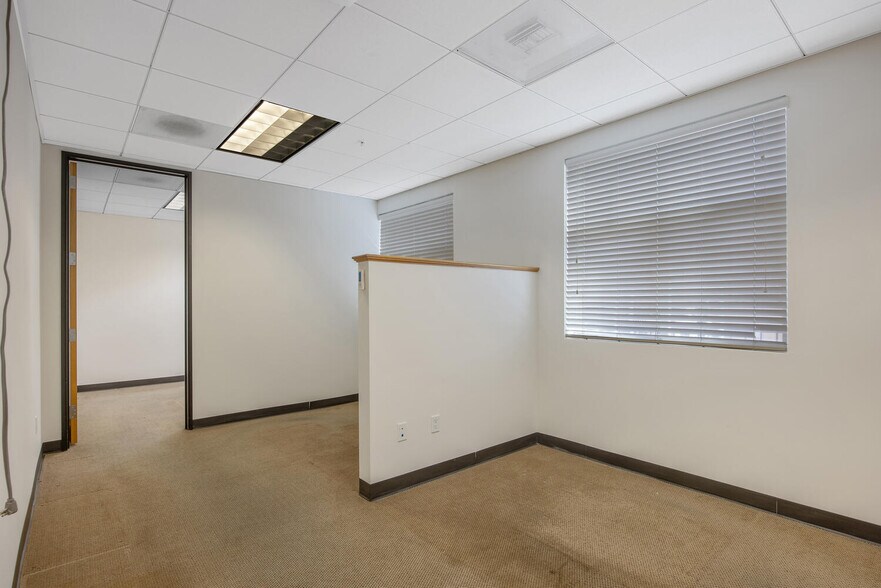 More Photos Of 5018 Chesebro Rd, Agoura Hills Medical For Sale