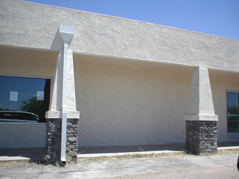 More Photos Of 461 W Apache Trl, Apache Junction Storefront For Lease