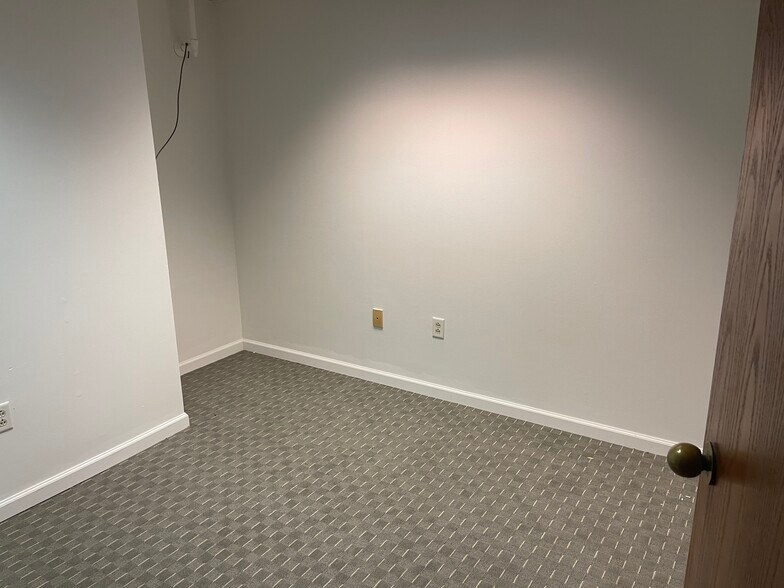 More Photos Of 18 W First St, Dayton Loft Creative Space For Sale