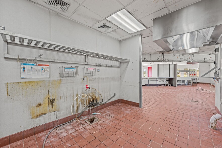 More Photos Of 1512 US Highway 70 E, New Bern Fast Food For Sale