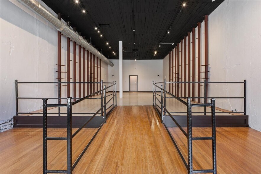 More Photos Of 125 N Pecan St, Hico General Retail For Sale