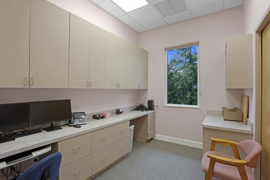 More Photos Of 3780 NW 83rd St, Gainesville Medical For Lease