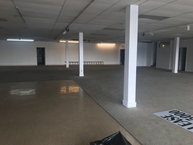 More Photos Of 8125-8187 Mall Rd, Florence Unknown For Lease