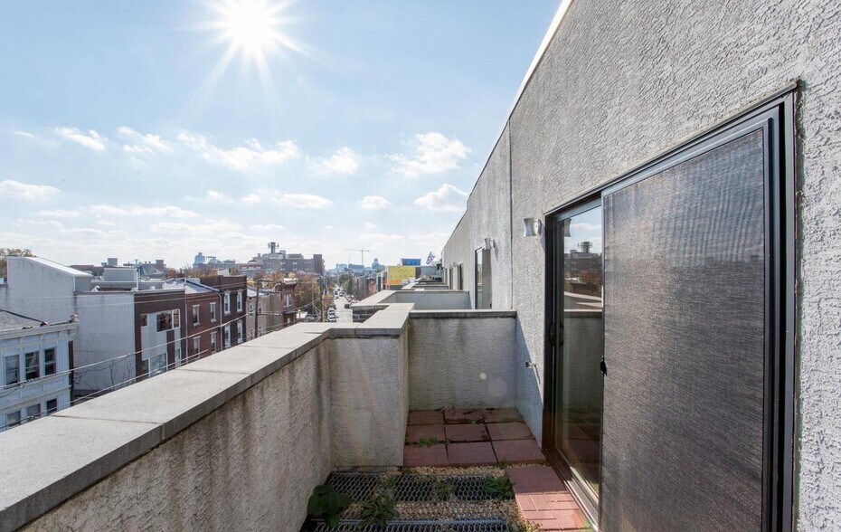 More Photos Of 1860 Frankford Ave, Philadelphia Storefront Retail Residential For Sale